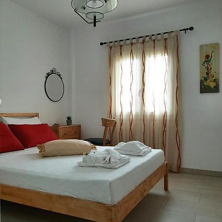 Quiet, Colourful Home In Cyclades Adiata Exterior foto